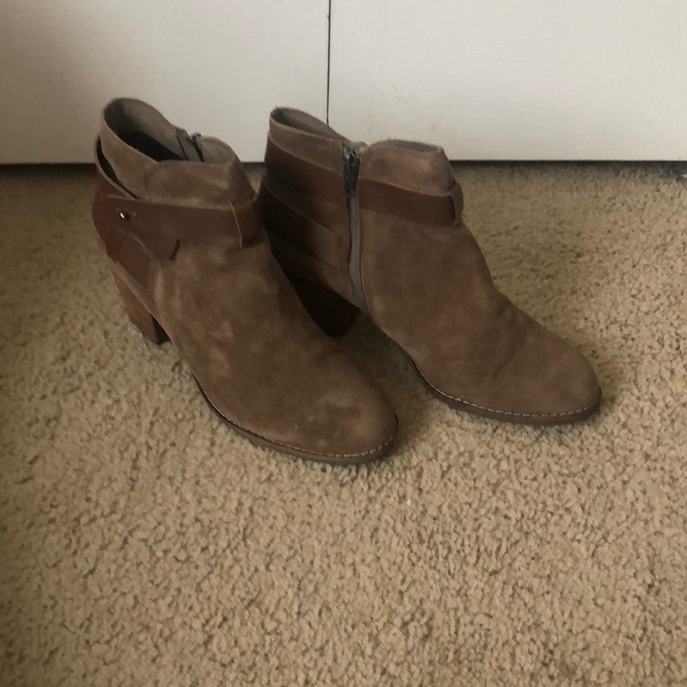 Dolce Vita suede boots